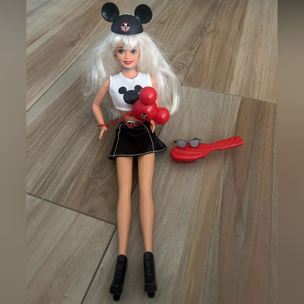 Vintage 1996 Walt Disney World 25th Anniversary Special Edition Barbie